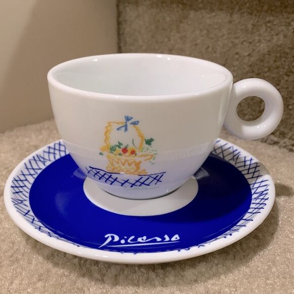 Charming illustration & Picasso signature teacup/saucer set - Picture 8 of 8
